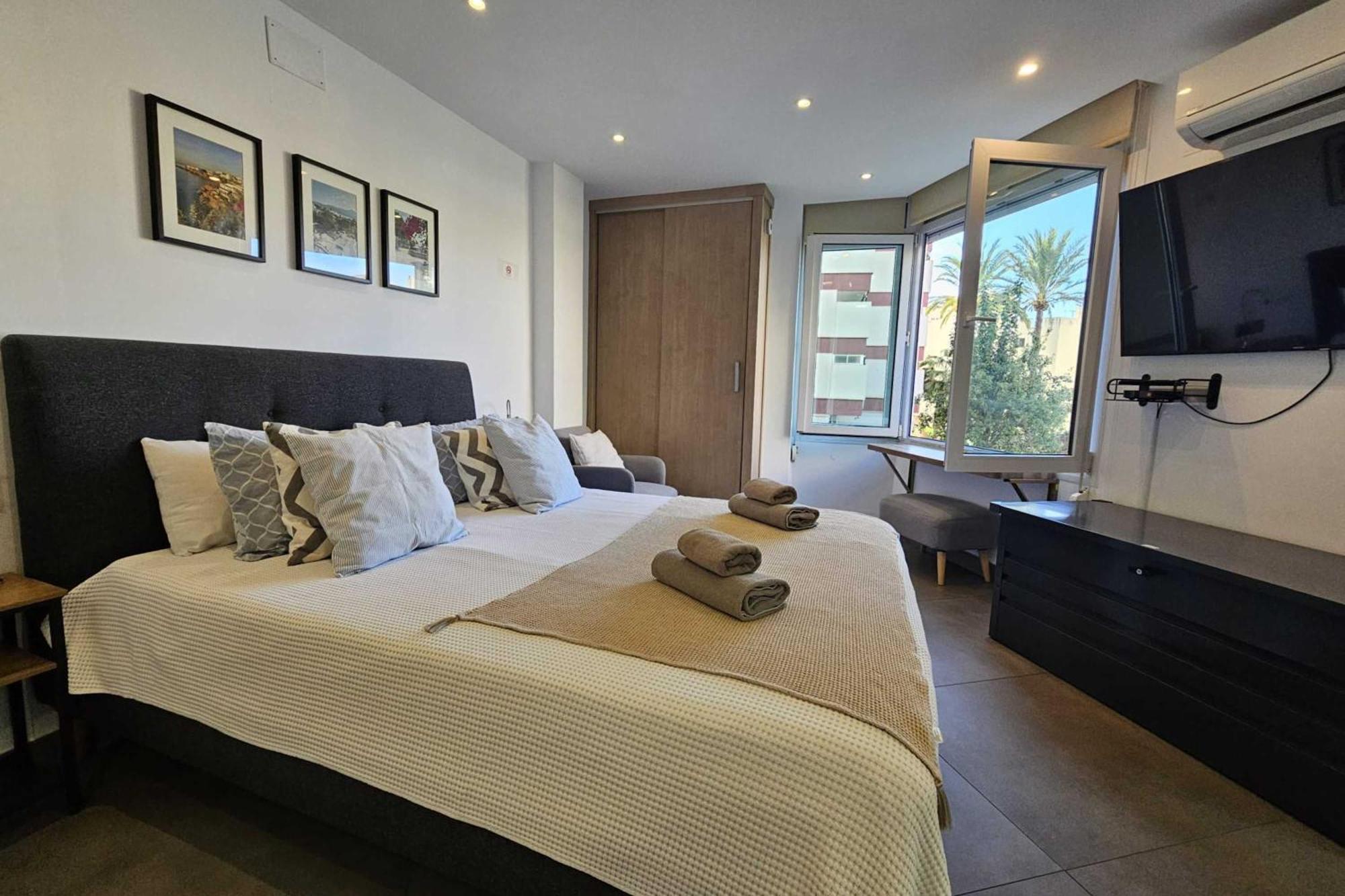 Wonderful With Pool In Apartamento