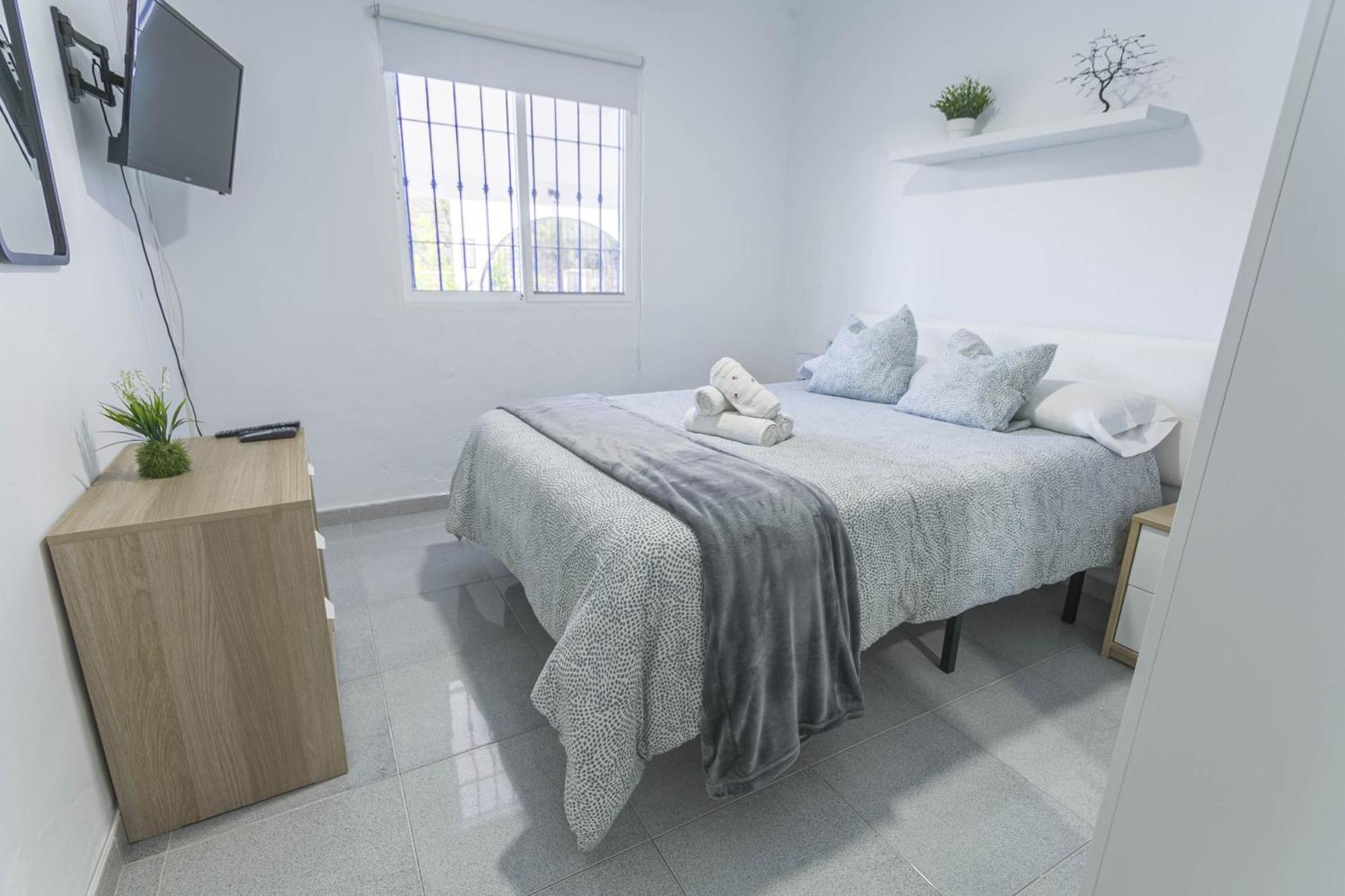 Canovas - Marimel Con Piscina Privada