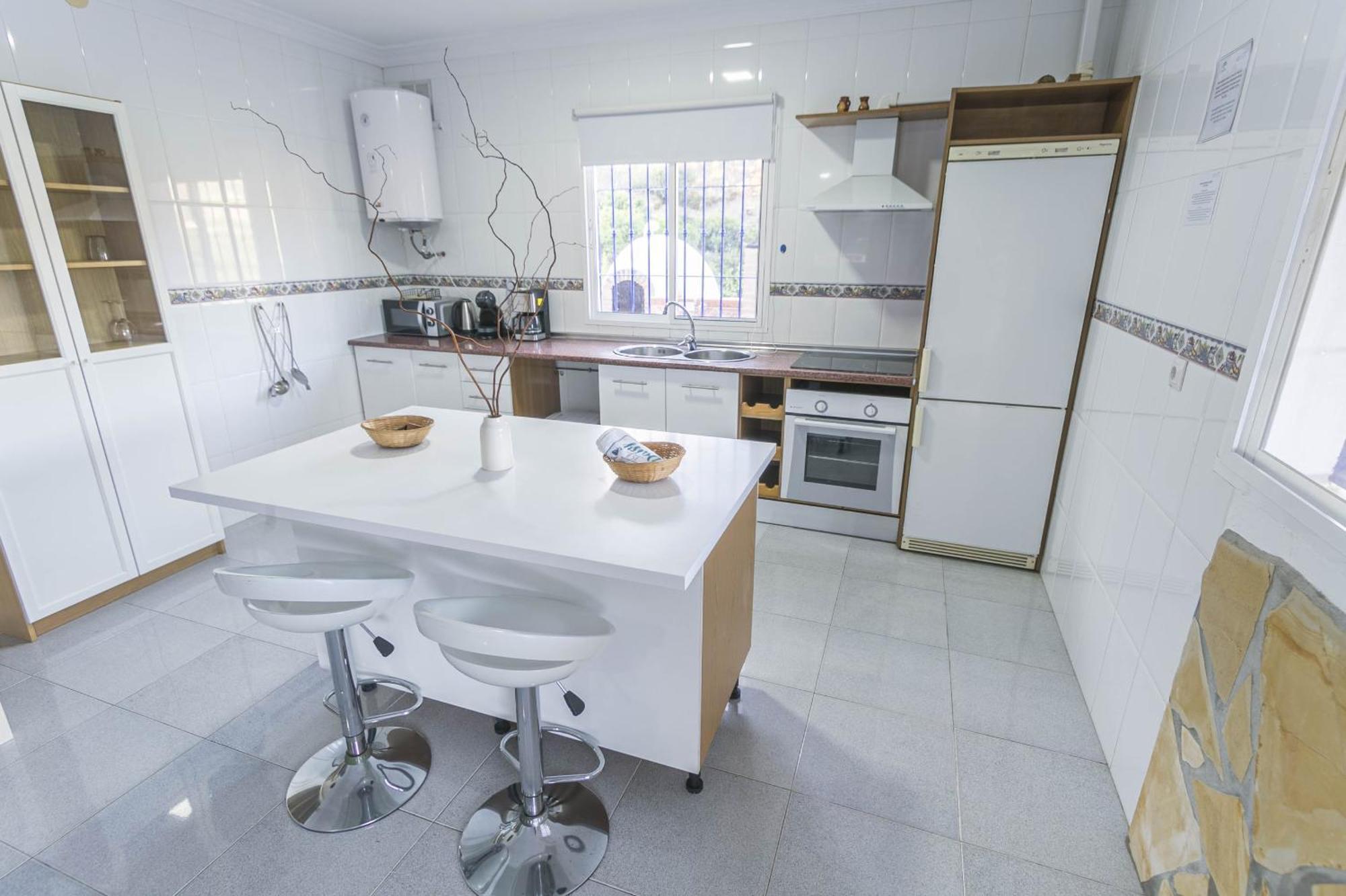 Canovas - Marimel Con Piscina Privada