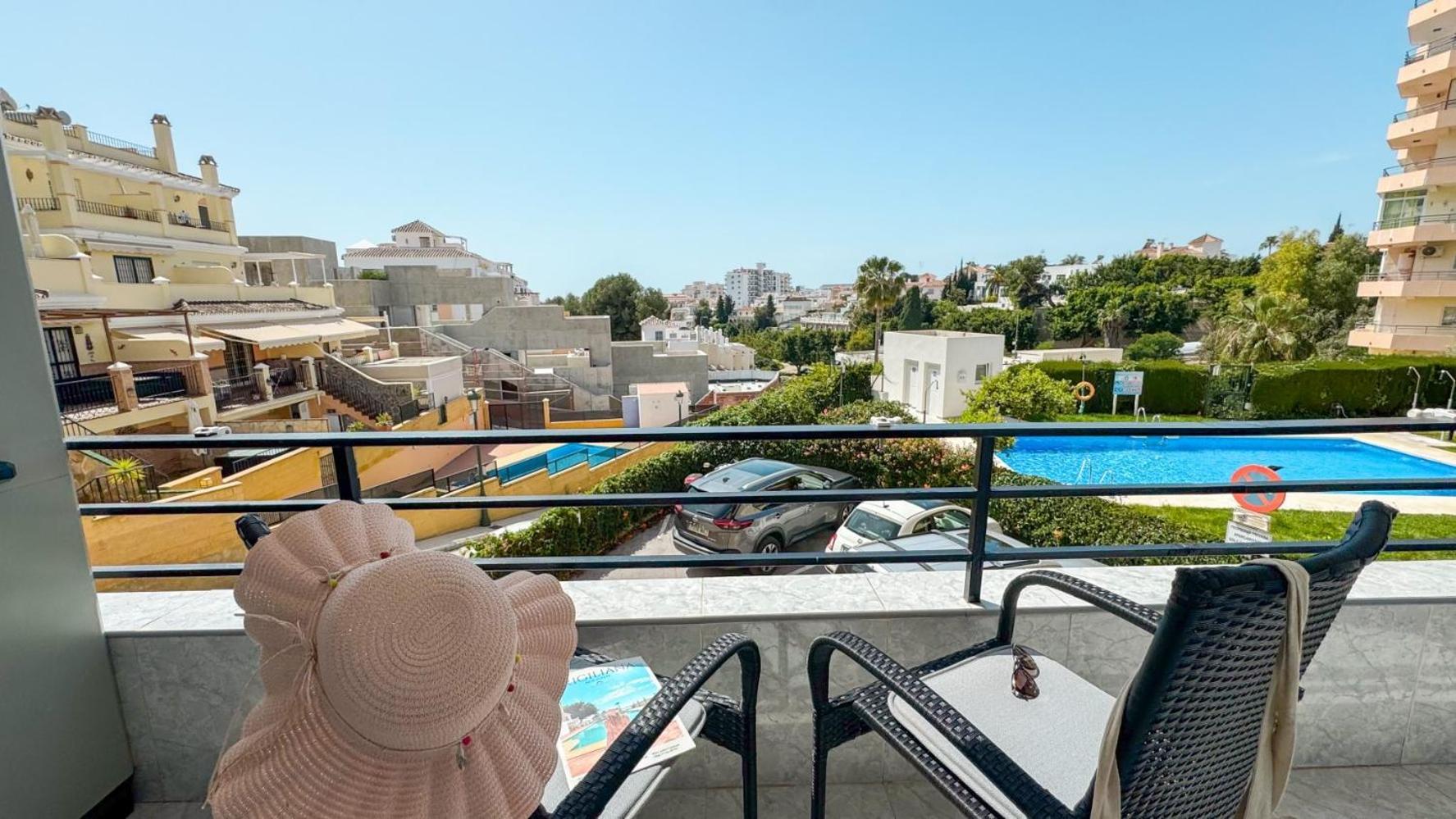 Hawaii 1st Floor Burriana, Apartamento Nerja