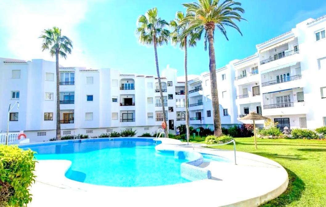 Apartamento Palmeras 81 *