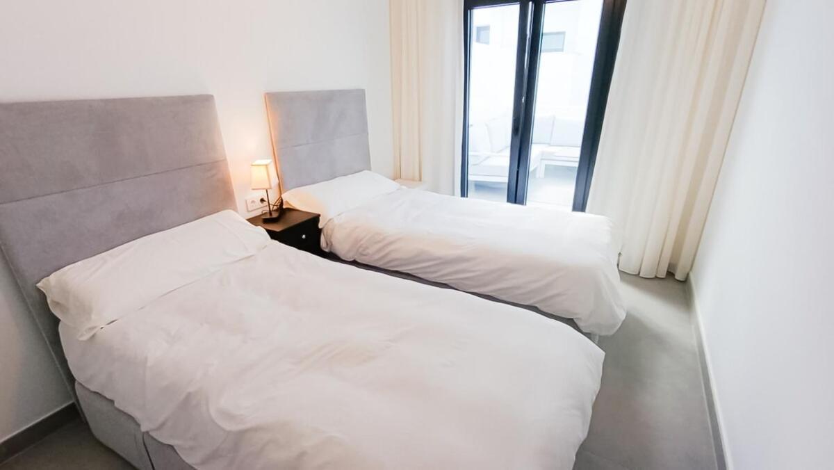 A2502 Sky Hill Modern 3-bedroom In *