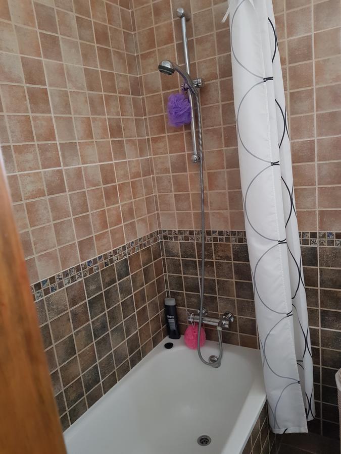 - Zeezicht, Zwembad Nerja