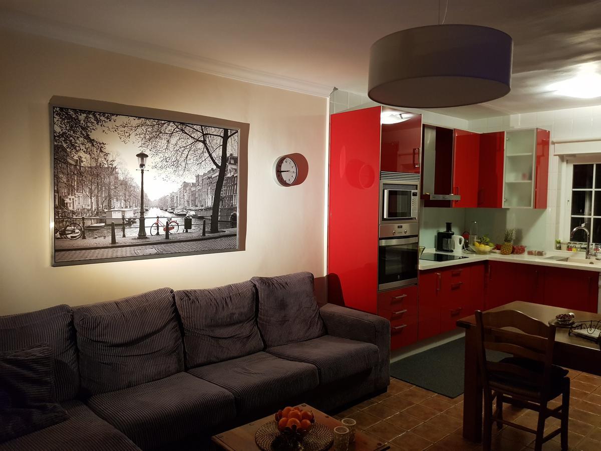- Zeezicht, Zwembad Villa